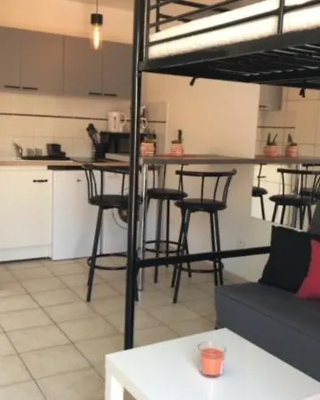 Raphael 20 Apartment *